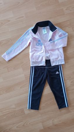 Adidas Trainingsanzug Gr. 104-110 Top Zustand Mädchen