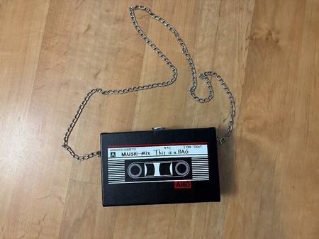 Retro-Handtasche "Musikkassette"