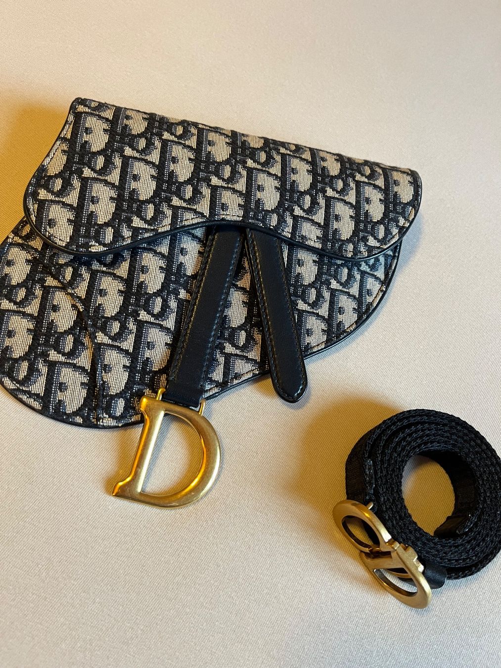 Dior Borse: Dior Oblique Saddle Tasche – Nuovo e nell'imballaggio originale da Bern venduto da ada_92zl