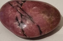 Rhodonit Trommelstein Pink Schwarze Adern guter Zustand