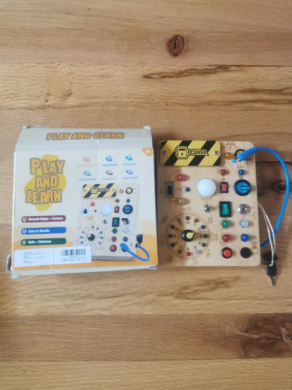 Giocattoli: Montessori Holz Busy Board "Play and Learn"  – Usato da Fislisbach venduto da mojar