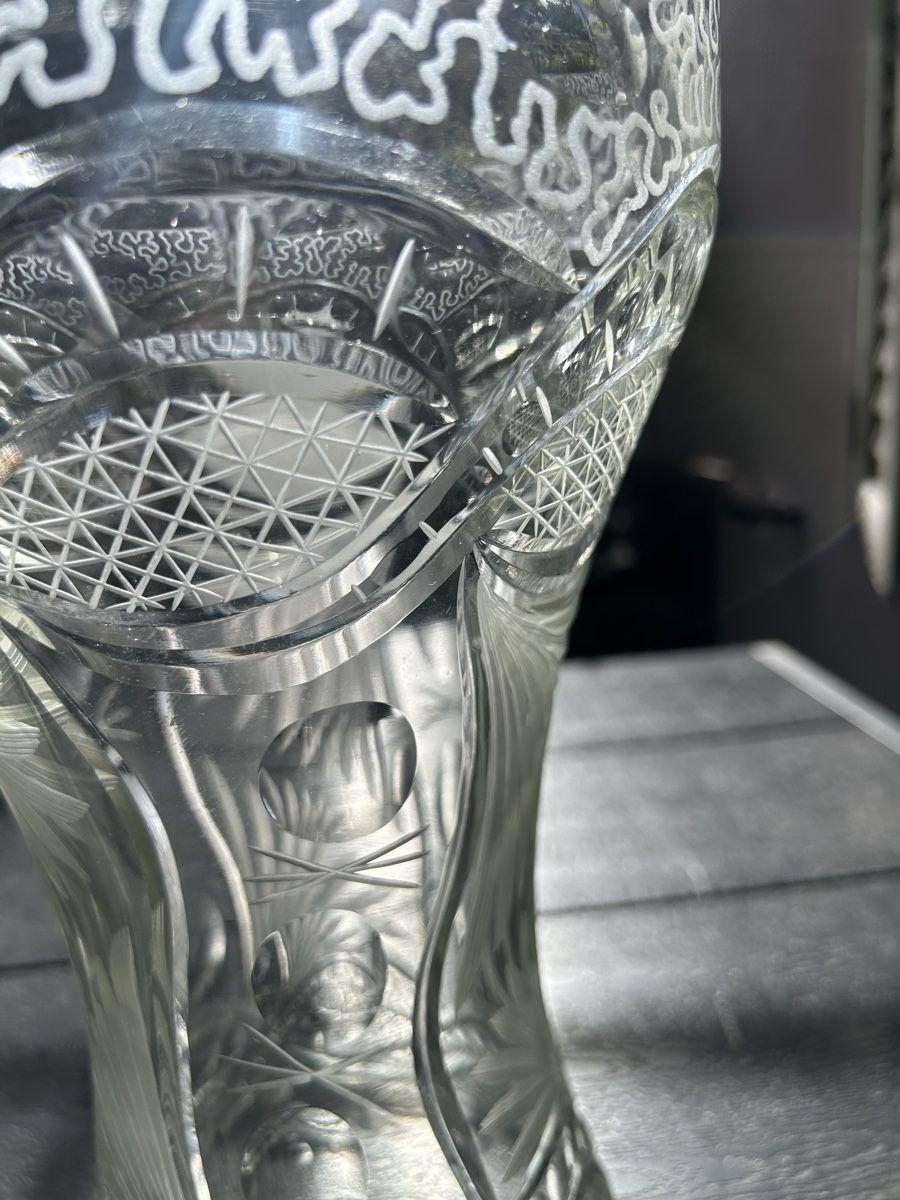 Vasi & Recipienti: Fein gravierte Kristallvase, einzigartiges Design – Usato da Losone venduto da del_yh97 8