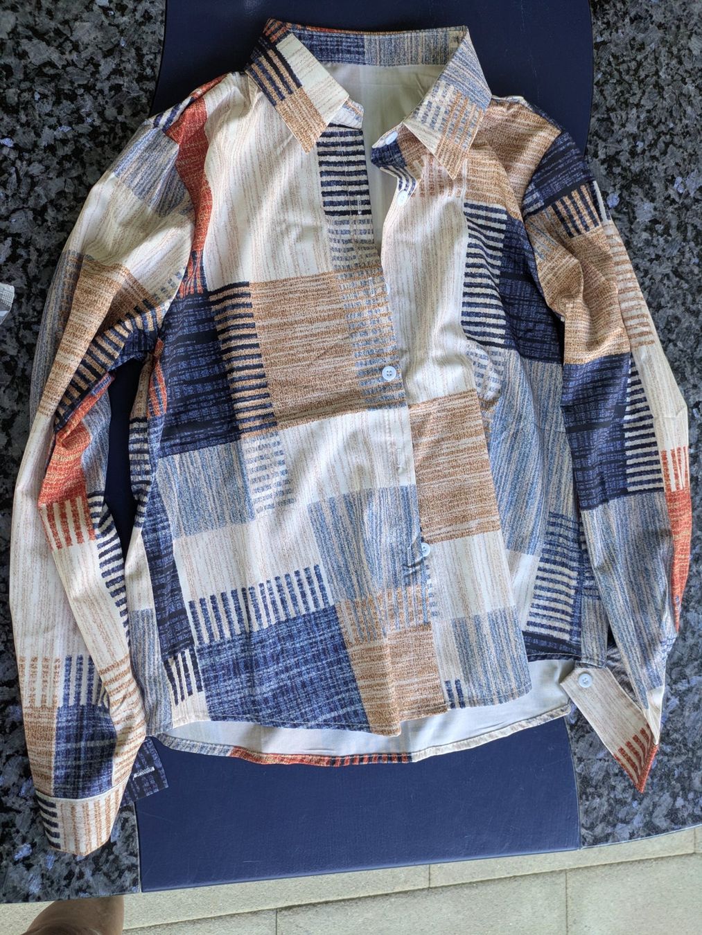 Camicette: Bluse im Patchwork Design, Grösse M, Neu! – Nuovo e nell'imballaggio originale da Adlikon venduto da Match62