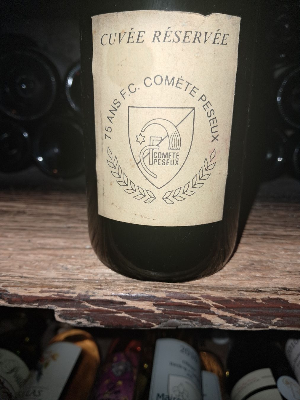 Vino: Neuchâtel Caves du Château d'Auvernier 1986 – Nuovo e nell'imballaggio originale da Le locle venduto da juliensaran 5