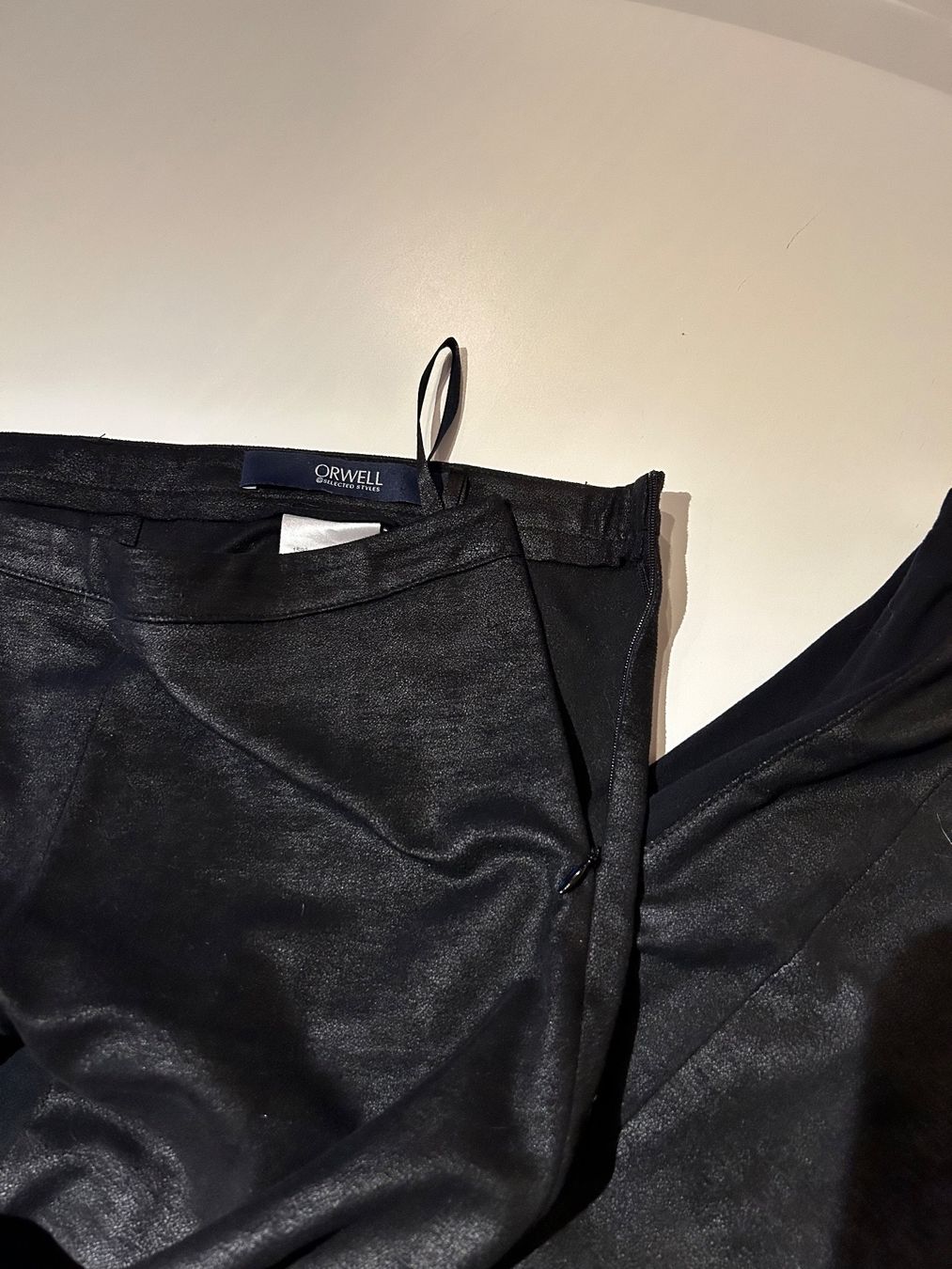 Pantaloni: Hose von Orwell – Usato da Horriwil venduto da Mel4553 2