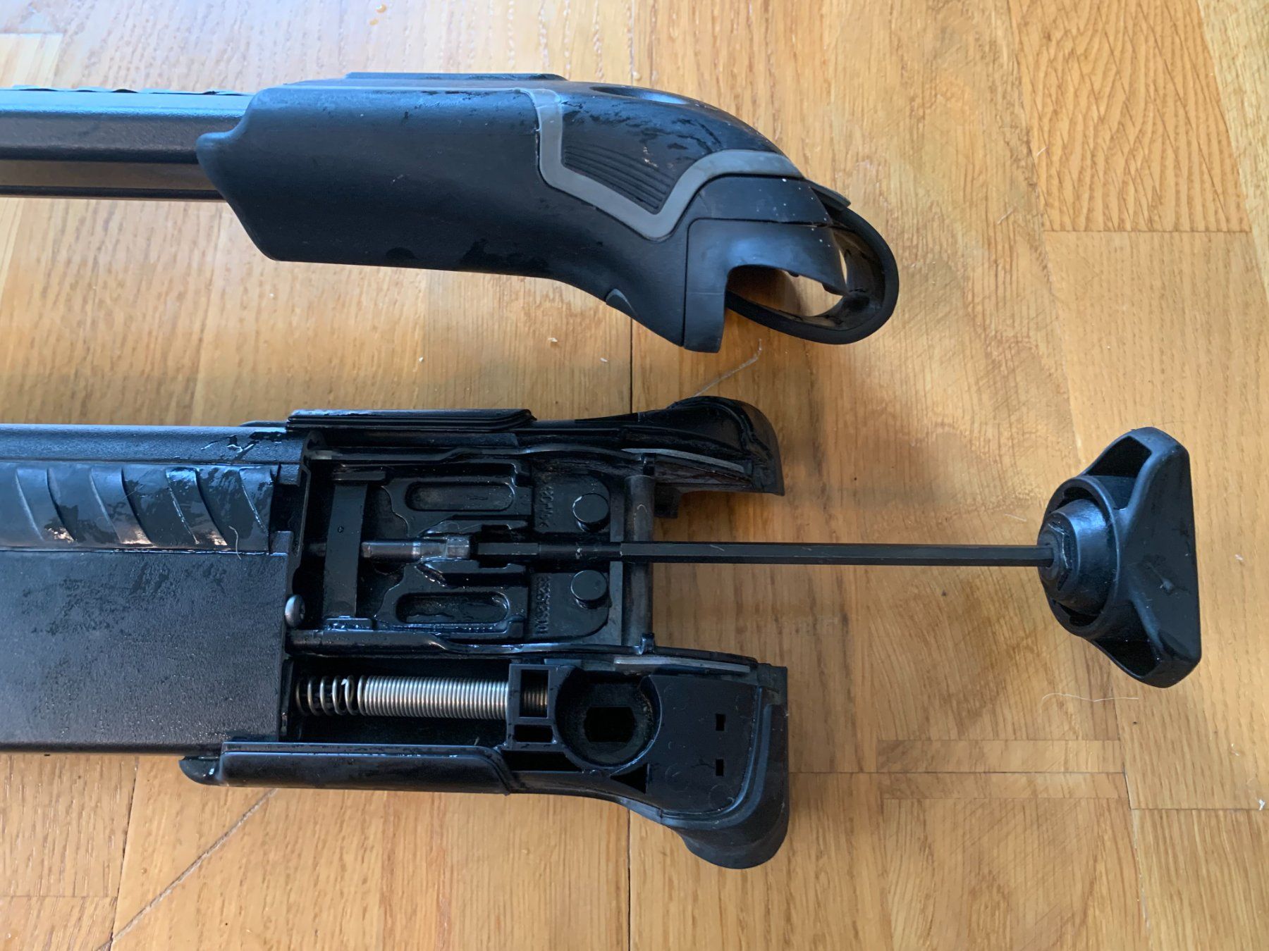 Thule Portapacchi: Thule WingBar Edge – Usato da Fribourg venduto da Tirgel 3