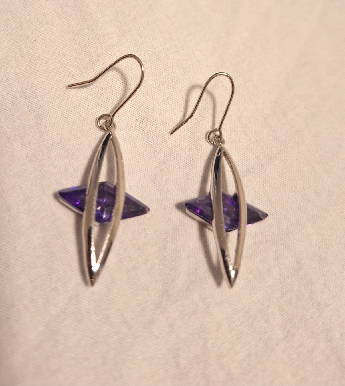 Boucles d'oreille: Purple Earrings – D'occasion à Münchwilen AG par sil_dp2y