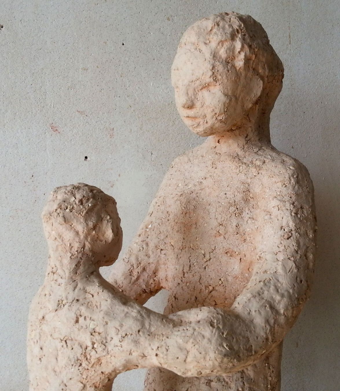 Skulpturen & Statuen: Mutter und Kind, Terracotta, signiert, H = 37 cm – Gebraucht aus Oberriet SG von ganesh435 5