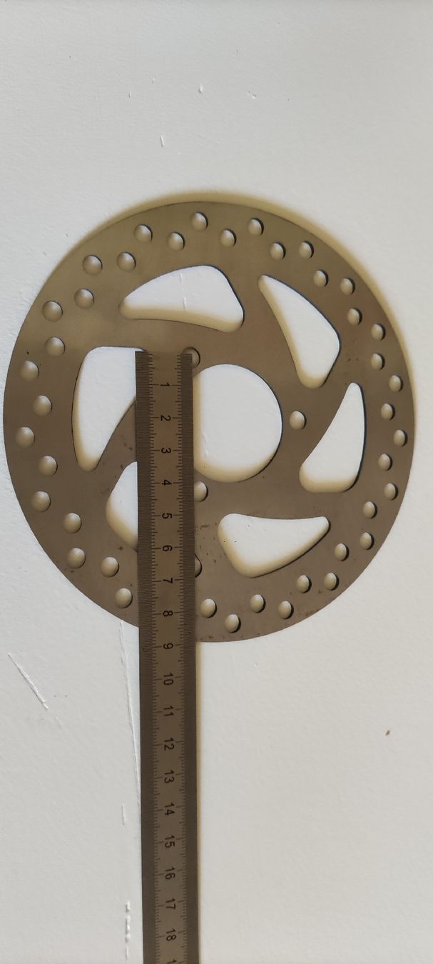 Pezzi di ricambio: Bremsscheibe 140mm 3 Loch – Nuovo e nell'imballaggio originale da BASEL venduto da E-Bro.Electro 1