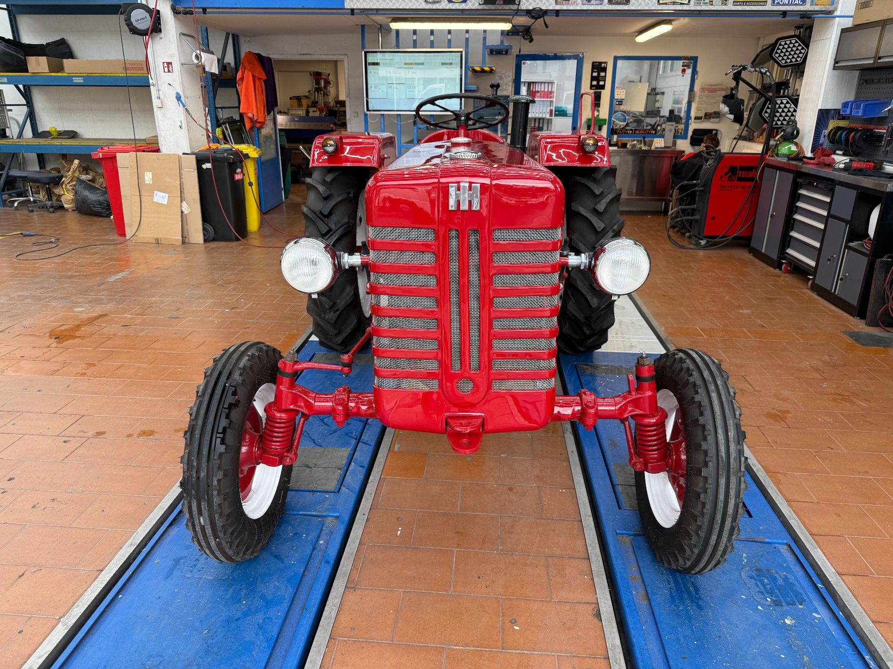IHC Tracteurs: Trattore Farmall - McCormick D430 – D'occasion à Riva San Vitale par tft96 6