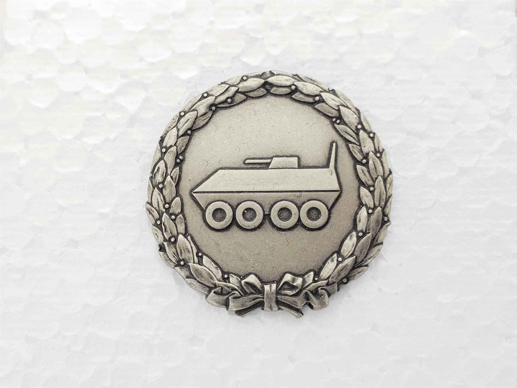 Placchette & Badge: Brustanhänger Emblem Infanteriebesatzer – Nuovo (secondo la descrizione) da Erlinsbach venduto da S700