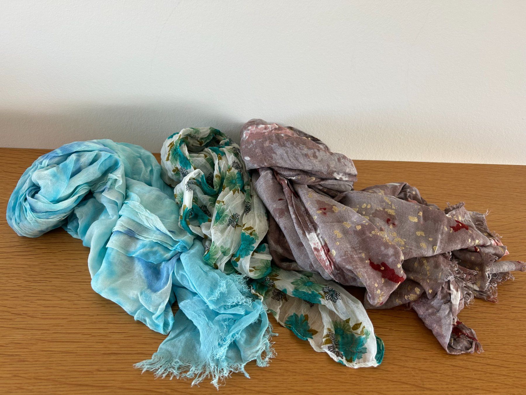 Foulard & Sciarpe: Sommerschal-Set ab 3.- – Usato da Horn venduto da Mada72