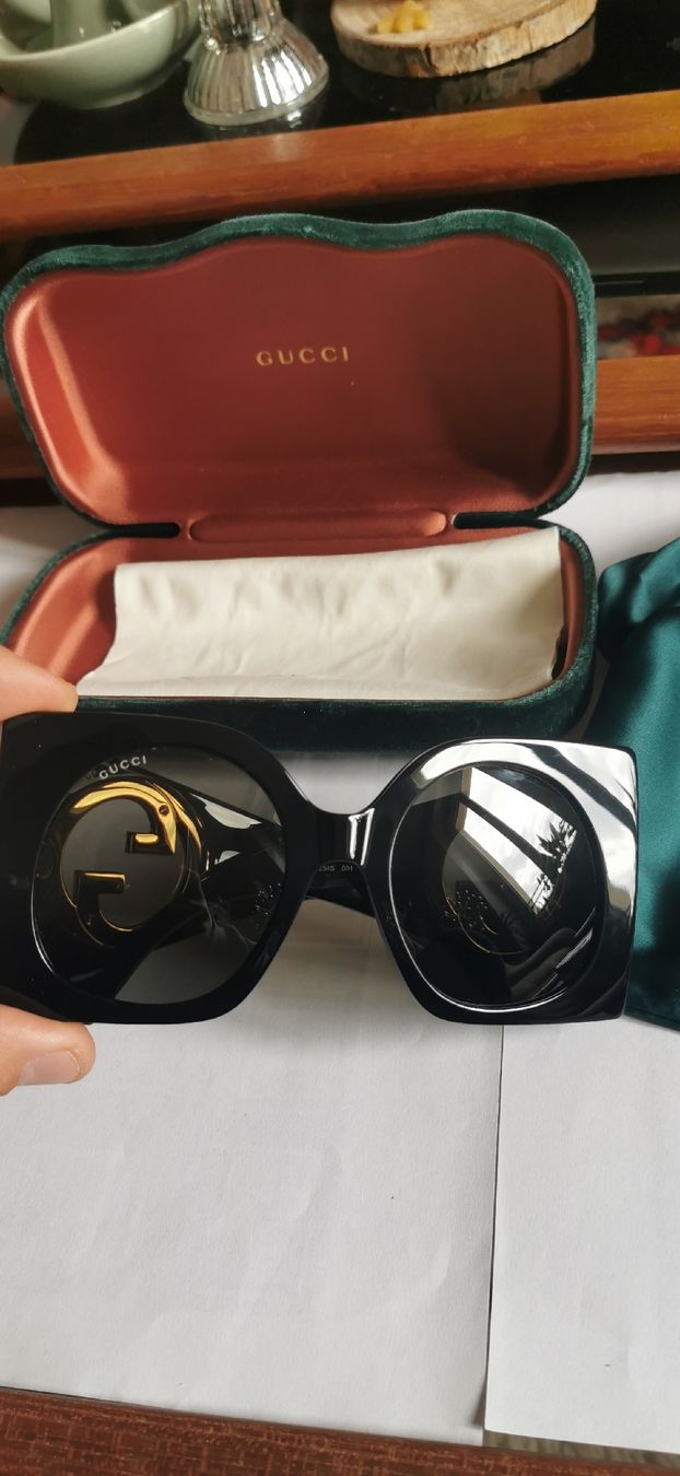 Gucci Occhiali & Lenti: Lunettes de soleil Gucci noires – Usato da Vésenaz venduto da Angela.C3 1