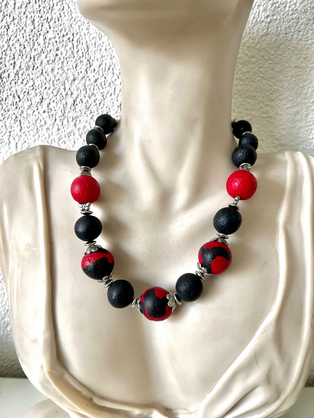 Colliers: Statement-Kette Lava & Designerperlen Handgefertigtes Unikat – D'occasion à Ruswil par artbyhand 1