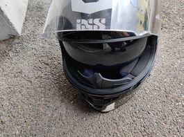IXS Motorradhelm mit Sonnenblende