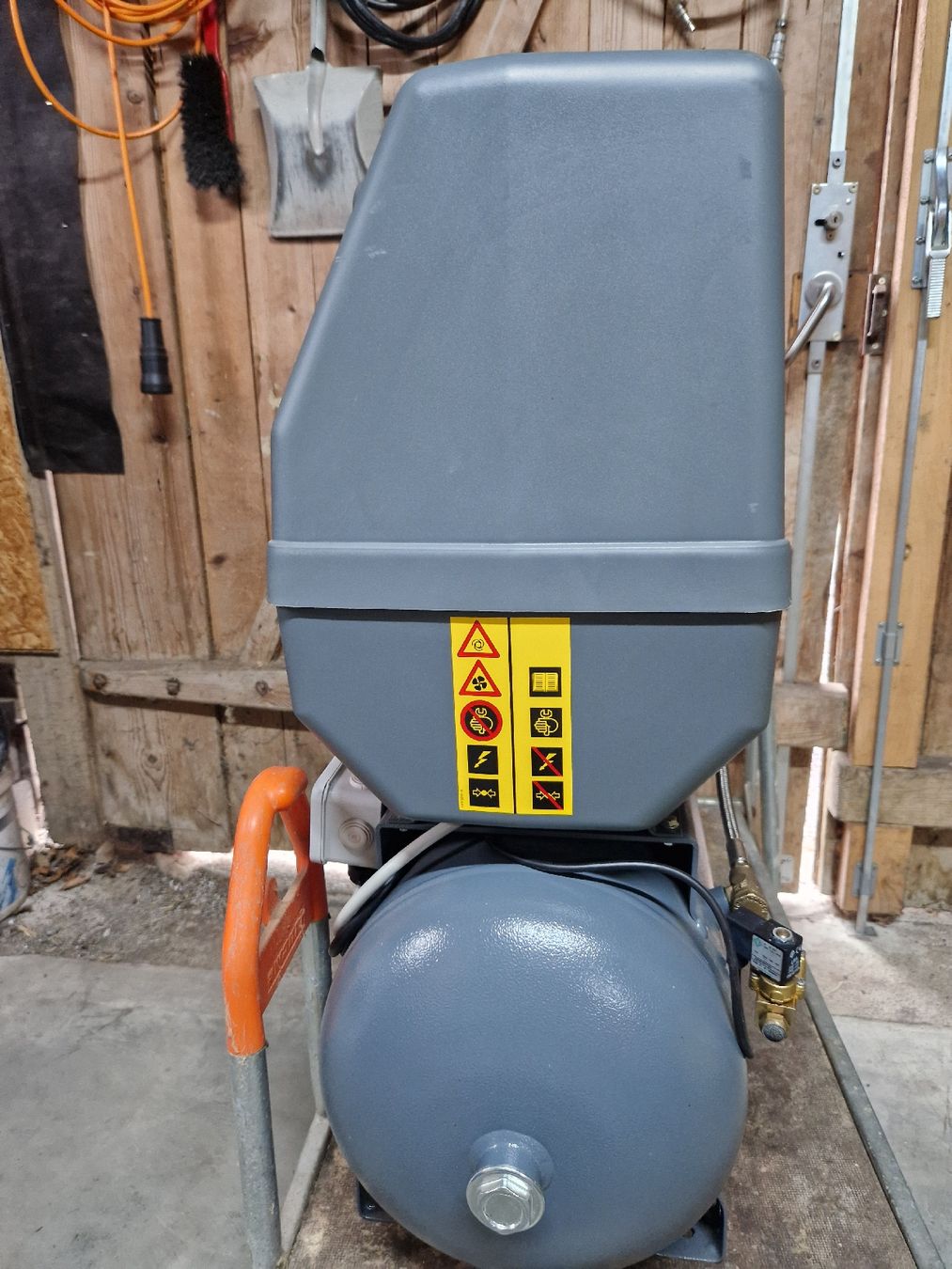 Atlas Copco Kompressoren: Atlas Copco Kompressor  – Gebraucht aus Unterkulm von baghira2004 3