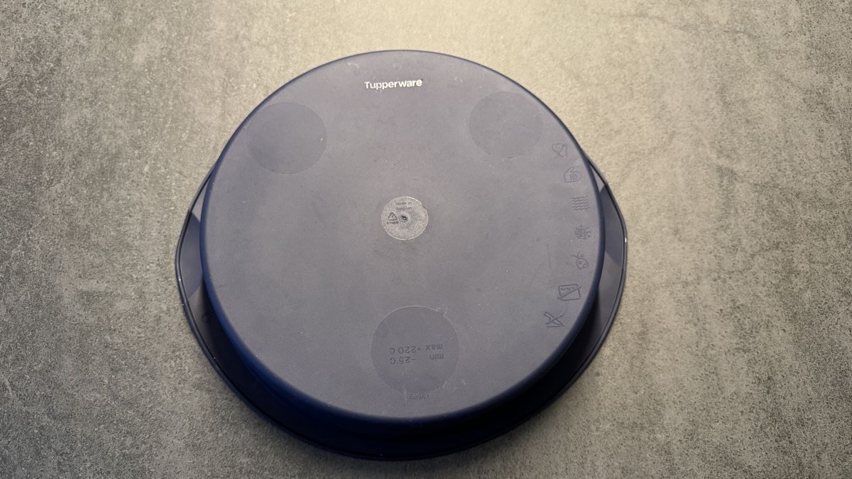 Tupperware Teglie da forno: Tupperware Silikonbackform rund 26cm – Usato da Dübendorf venduto da lilmissprincess 2