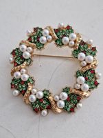 Schöne Weihnachtsbrosche, goldfarben