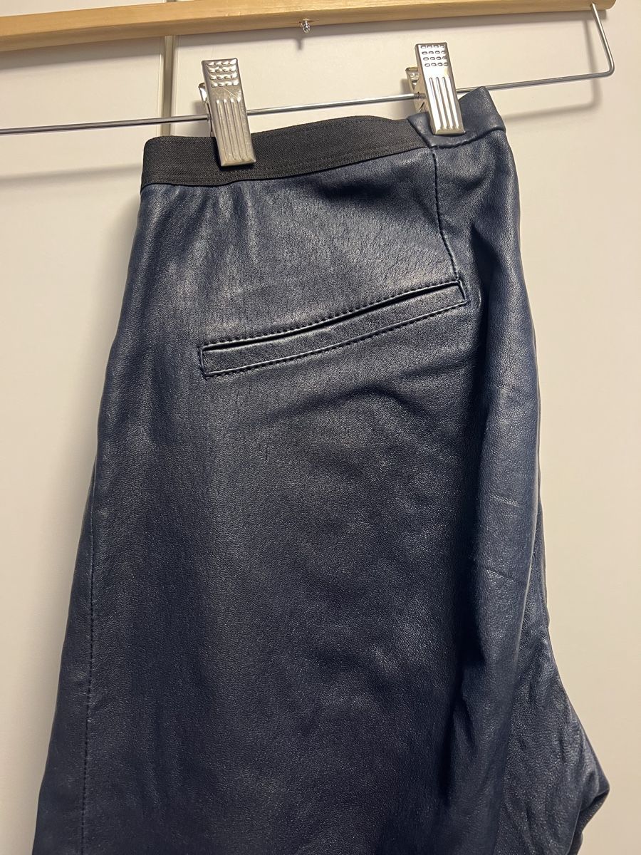 Helmut Lang Pantaloni: Helmut Lang dark blue leather trousers, size 4 – Usato da Zürich venduto da son_f7qw 2