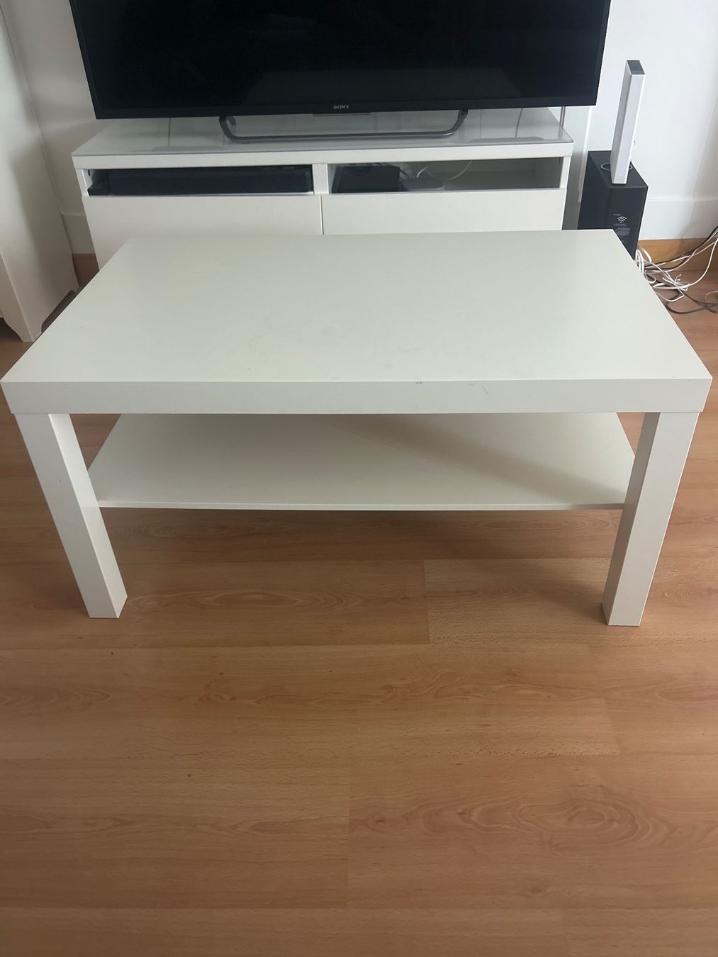 Ikea Tische: Weisser Couchtisch mit Ablage gut erhalten – Gebraucht aus Zofingen von sel_8csd