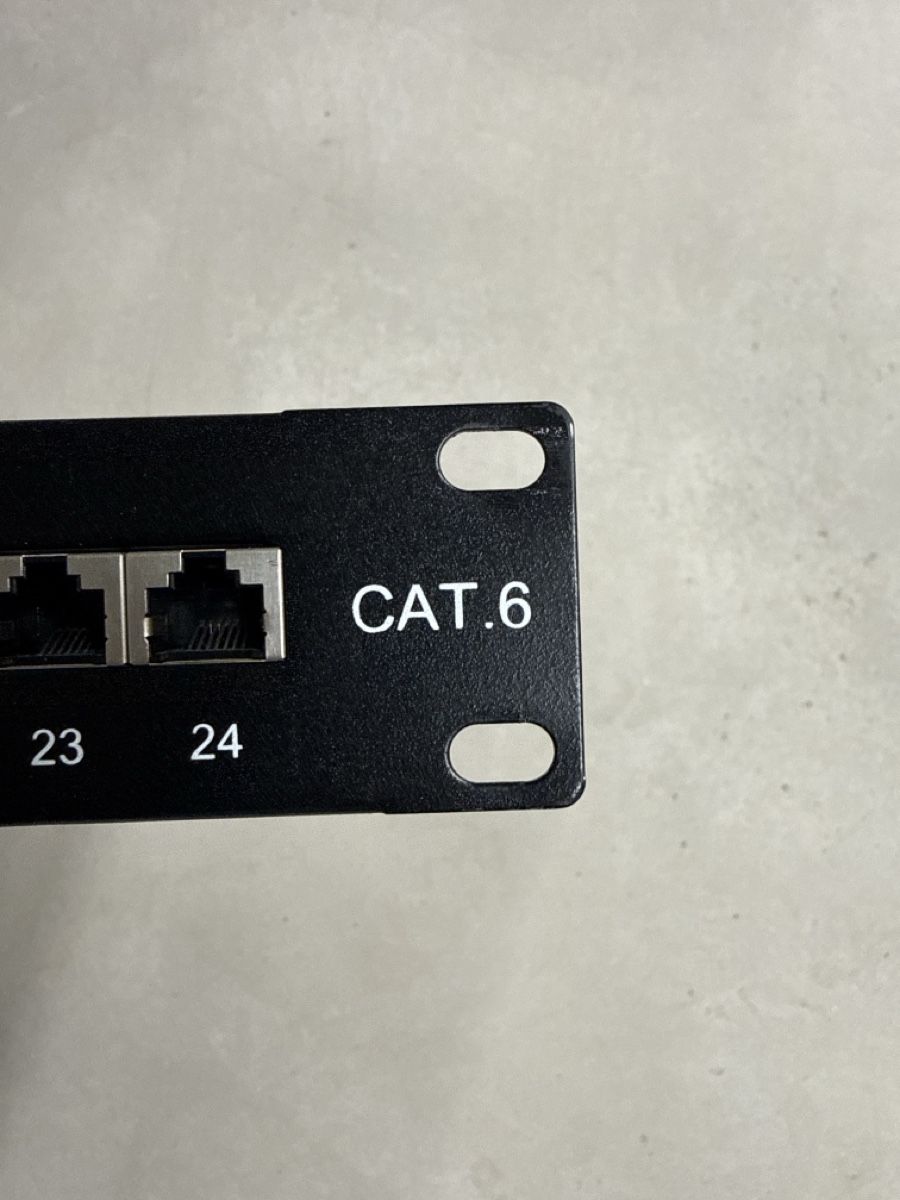 Racks & Ständer: Patchpanel – Gebraucht aus Breitenbach von Powercalmo 3