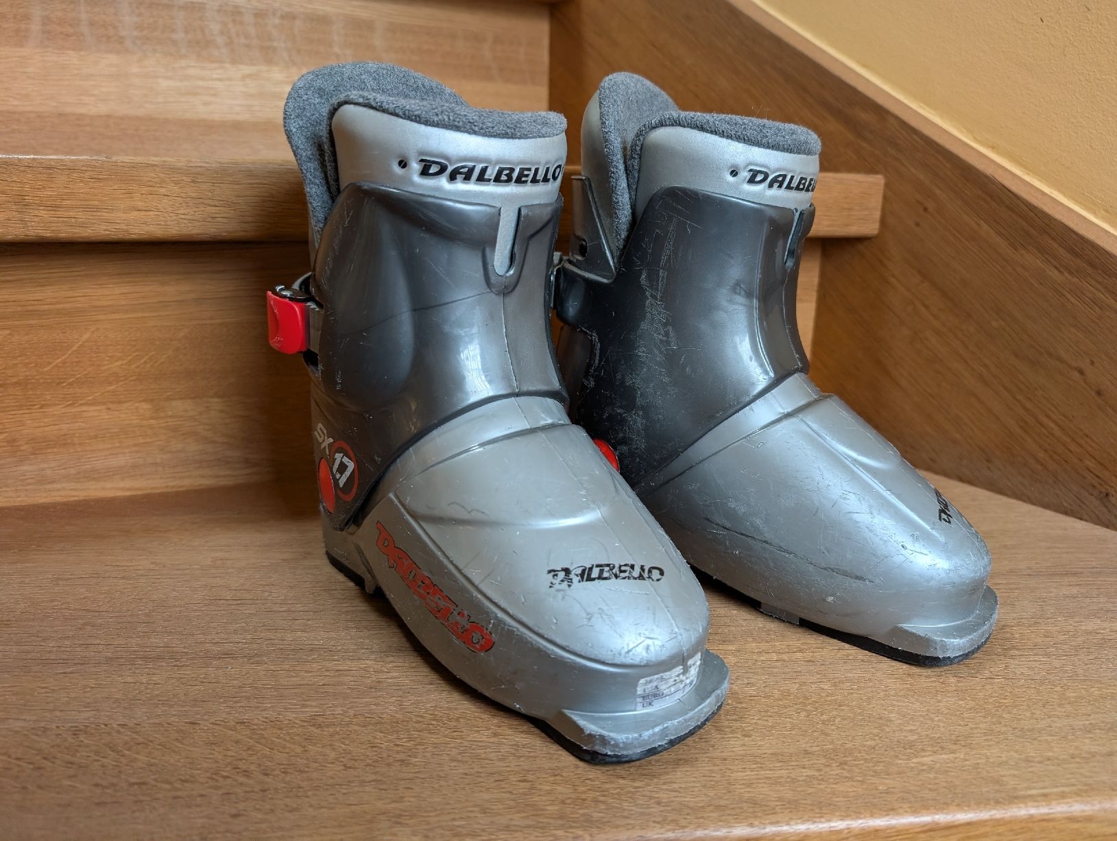 Scarpe per ragazzi: Dalbello Skischuhe, Gr. 28 – Usato da Winterthur venduto da voan