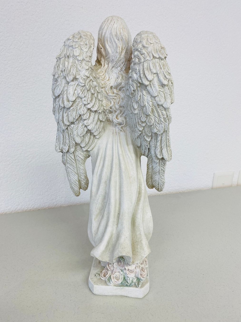Statuette: schöne Engelsfigur mit Blumen als Deko, Höhe 46cm – Usato da Niederhelfenschwil venduto da Chleeblatt1938 4