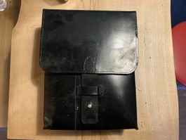Ledertasche CH Armee schwarz