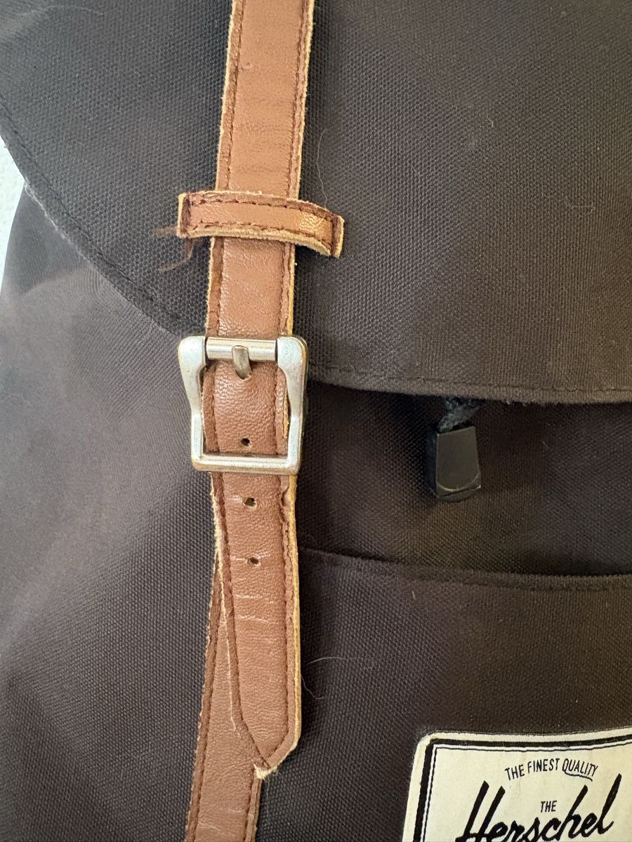 Herschel Sacs à dos: Herschel Rucksack schwarz – D'occasion à Bremgarten AG par Vanessa.urech 3