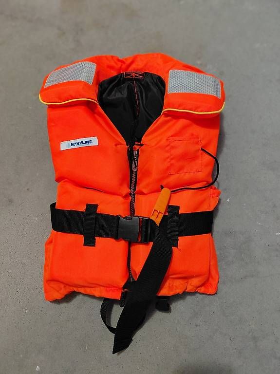 Giubbotti di salvataggio: Schwimmweste Kinder 15-30kg – Usato da Safenwil venduto da RockyFlocky 1