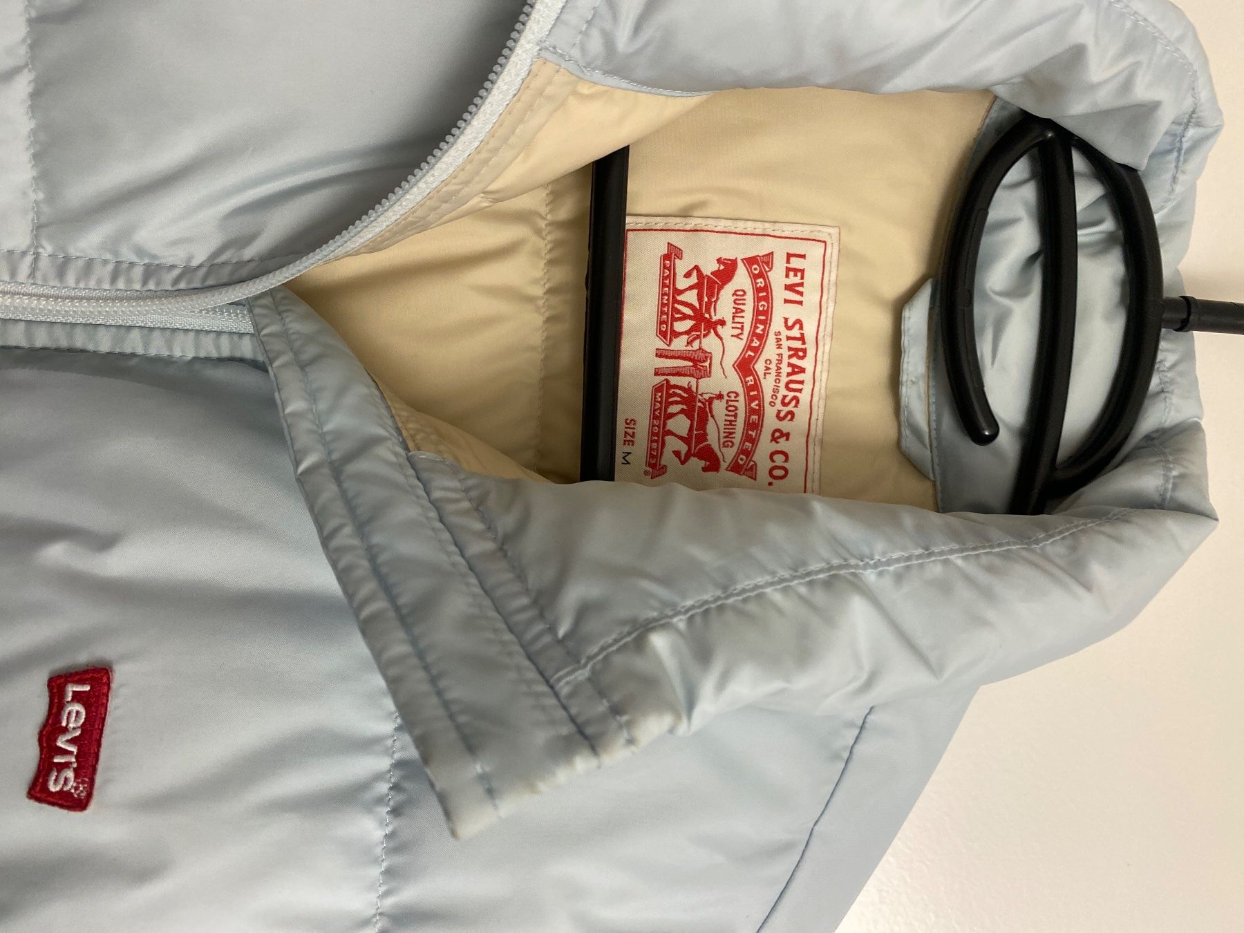 Levi's Jacken: Pufferjacke, hellblau Levis – Gebraucht aus Zürich von kim_m2kd 1