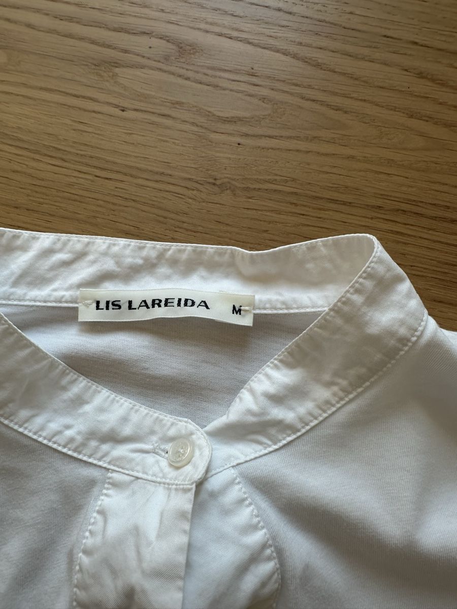 Lis Lareida Top: Shirtbluse Lis Lareida – Usato da Leuk Stadt venduto da medii1 1
