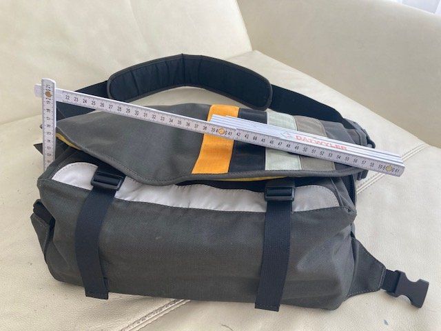 Crumpler Taschen: Crumpler Messenger Bag / Laptop tasche – Gebraucht aus Seedorf UR von Kelvis8 2