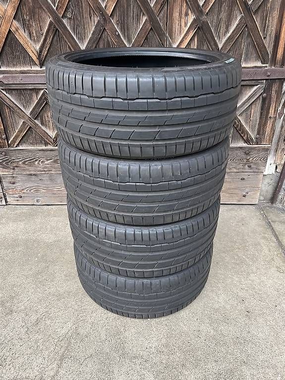 Pneumatici & Ruote complete: 255/40/20 Hankook Sommerreifen  – Usato da Frasnacht venduto da nobloff