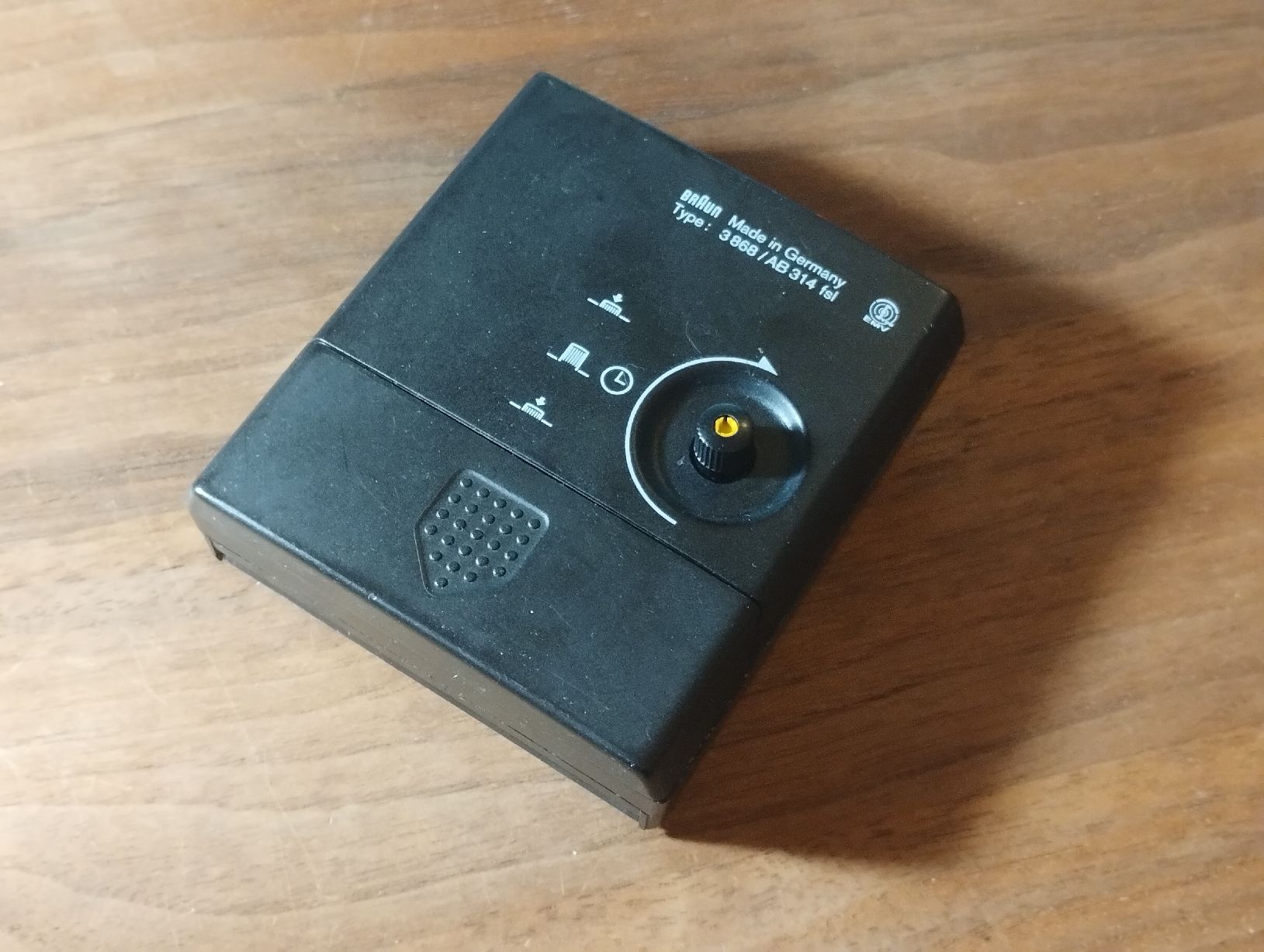 Braun Sveglie: Braun Reisewecker 3868 / AB 314 fsl  – Usato da Zürich venduto da danihell 2