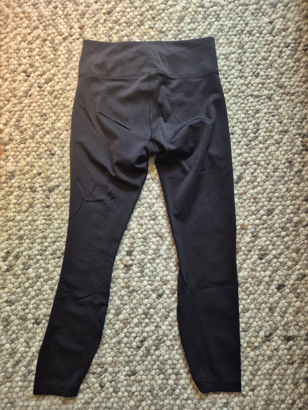 Leggings: NOBULL Tights - M - schwarz – D'occasion à Stilli par fiona_pfister 1
