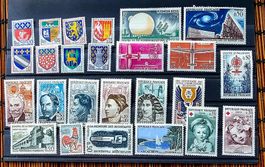 FRANCE timbres neufs ** ~1961-62