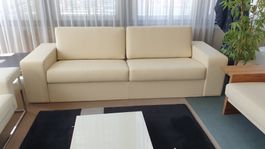 Chice Polster-Couch in Creme, sehr gepflegt, tolles Schnä...