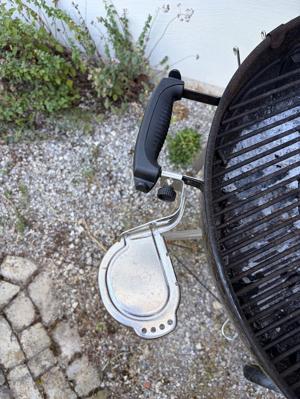 Weber Griglie: Weber Mastertouch 57cm inkl Anzündkamin & Abdeckhaube – Usato da Winterthur venduto da oha_97jt 2