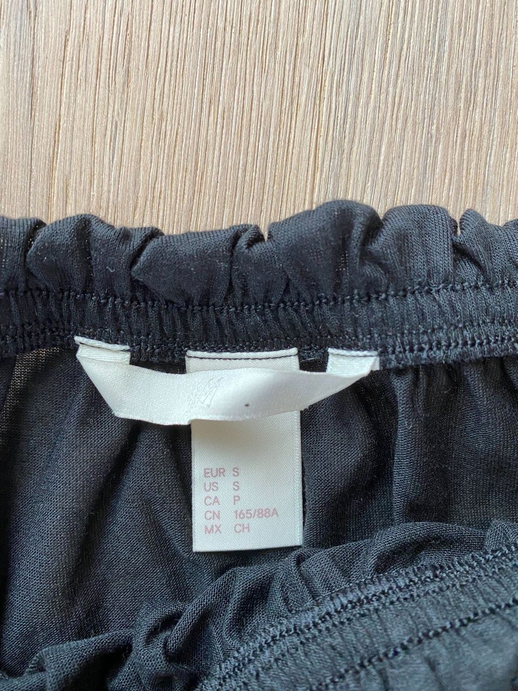 H&M Kleider: Legeres schwarzes Kleid Grösse S – Neu (gemäss Beschreibung) aus Winkel von Flyhy2020 2