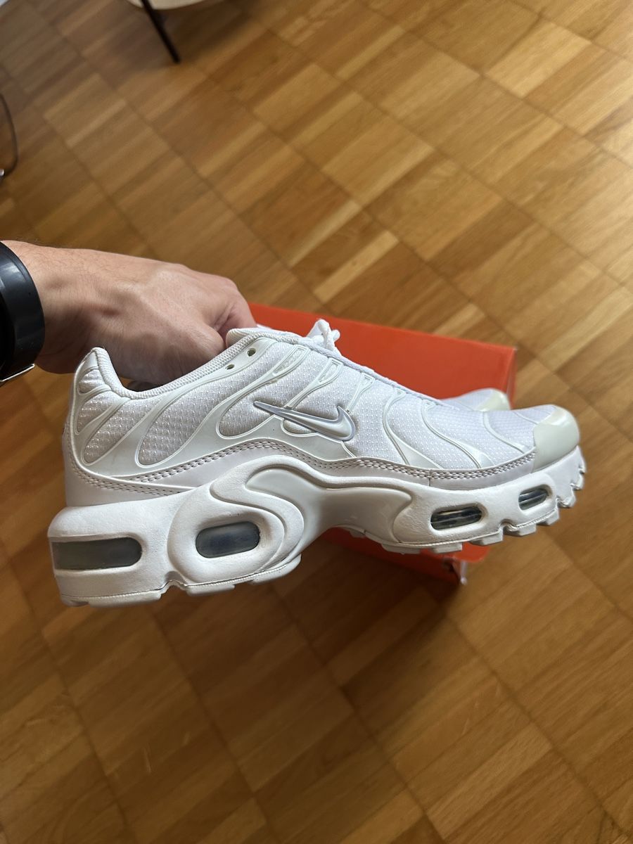 Nike Herrenschuhe: Nike TN (GS) Gr. 38.5 – Neu (gemäss Beschreibung) aus Bern von ykl_jgz8