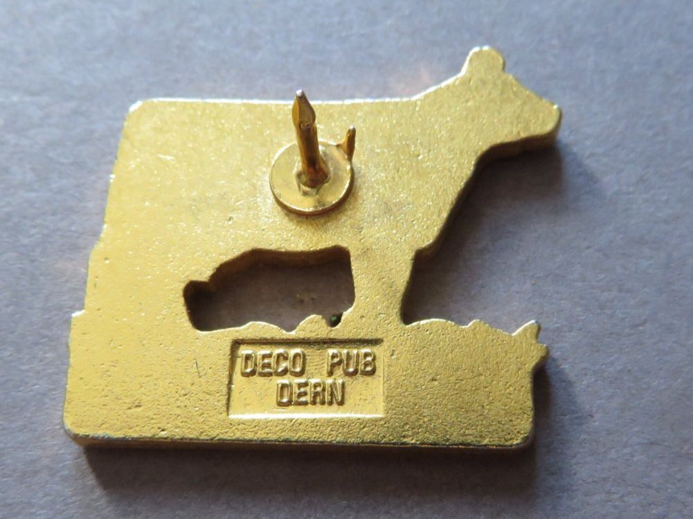 Placchette & Badge: PIN, KUH, SCHWEIZER BAUER, JOURNAL – Usato da Neuhausen venduto da luckimucki 1