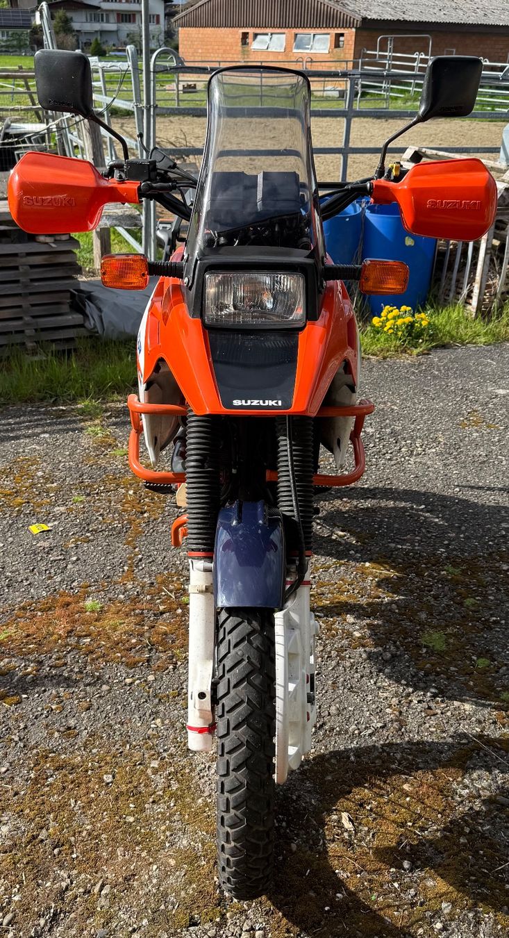 Suzuki Enduro: Suzuki DR Big 750S – D'occasion à Dussnang par Iomega 4