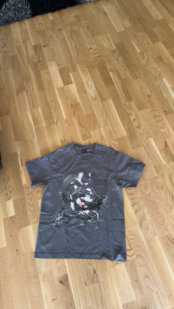 T-shirt: Tshirt – Usato da Pieterlen venduto da sam_58jm