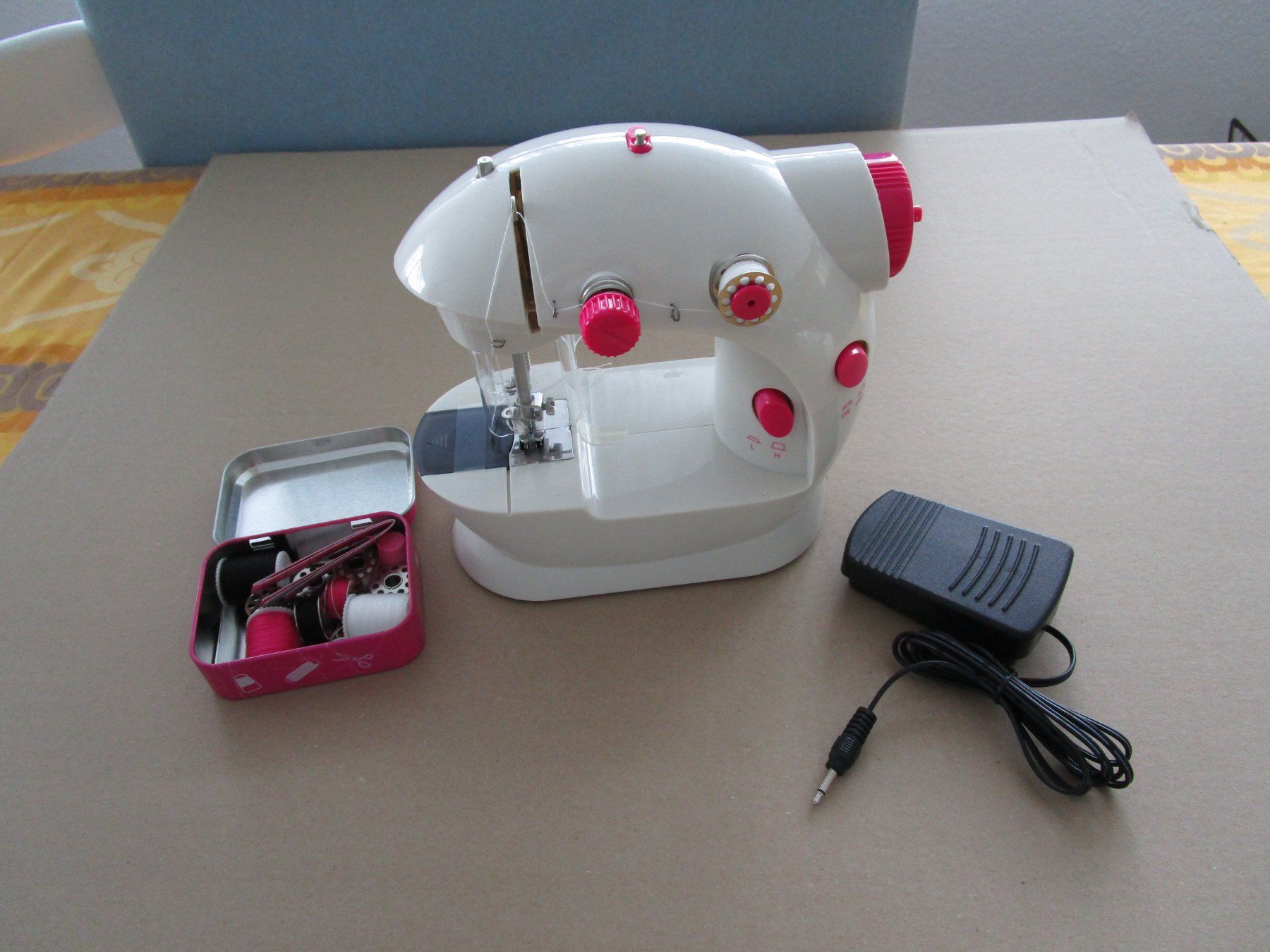 Jouets: Kinder Nähmaschine – Neuf avec emballage d'origine à Grenchen par Uhus15