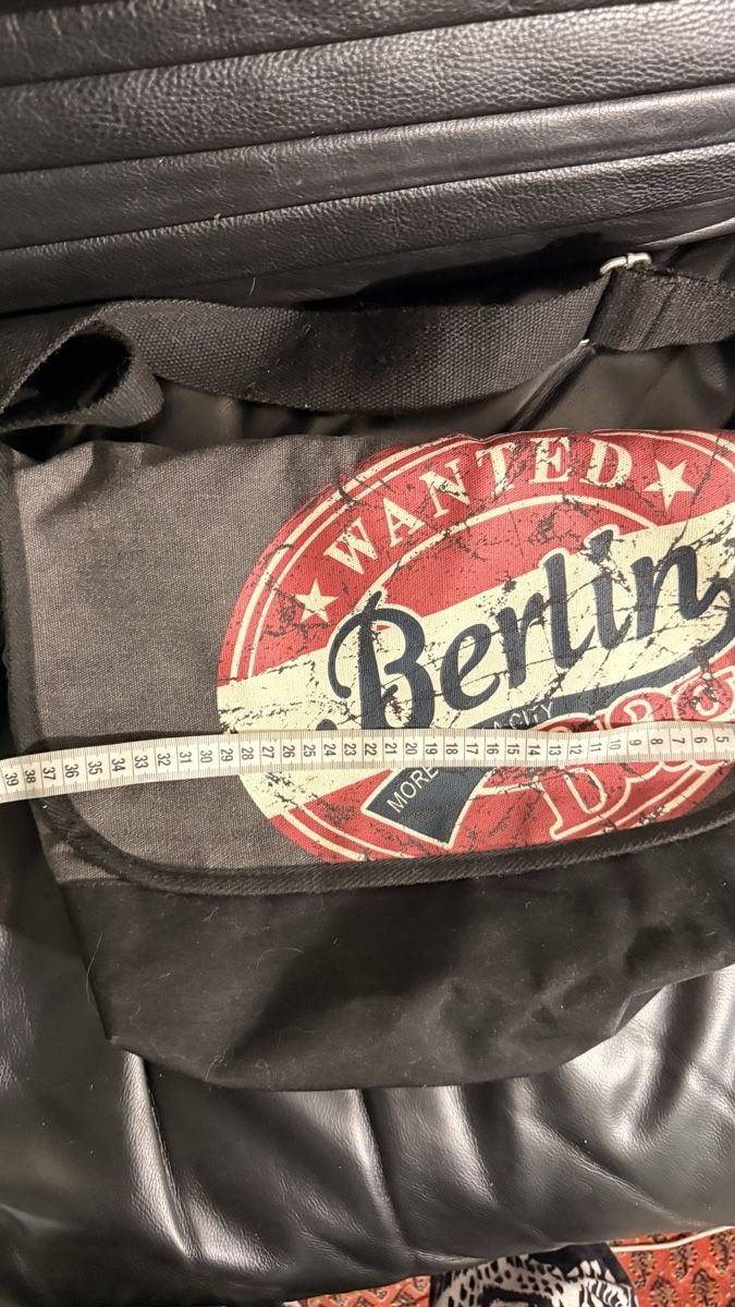 Taschen: Robin Ruth Berlin Messenger Bag / Umhängetasche – Gebraucht aus St. Gallen von lfs_nxl8 6