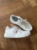 On shoes - THE ROGER Clubhouse Pro