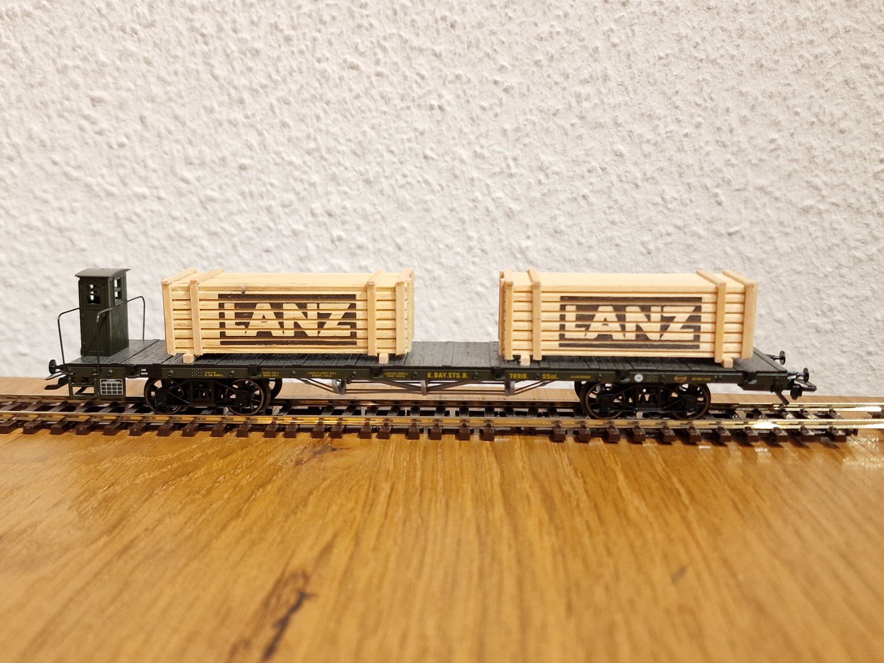 Märklin Trains électriques: Flachwagen mit Ladegut H0 – D'occasion à Matten b. Interlaken par lor_hr9w