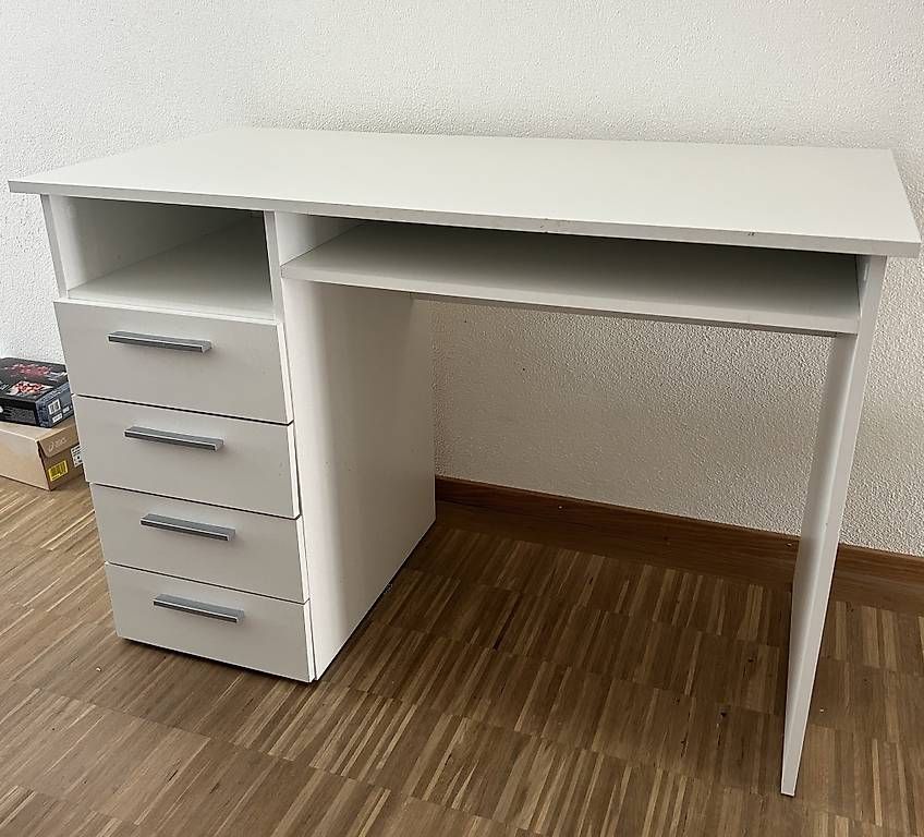 Scrivanie: Schreibtisch weiss 110cm x 55cm – Usato da Winterthur venduto da Saese83