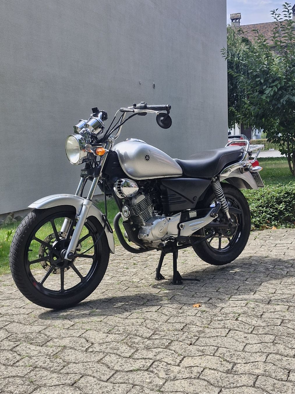 Yamaha Cruisers: Yamaha YBR 125 Custom – D'occasion à Cham par ben_r9pl